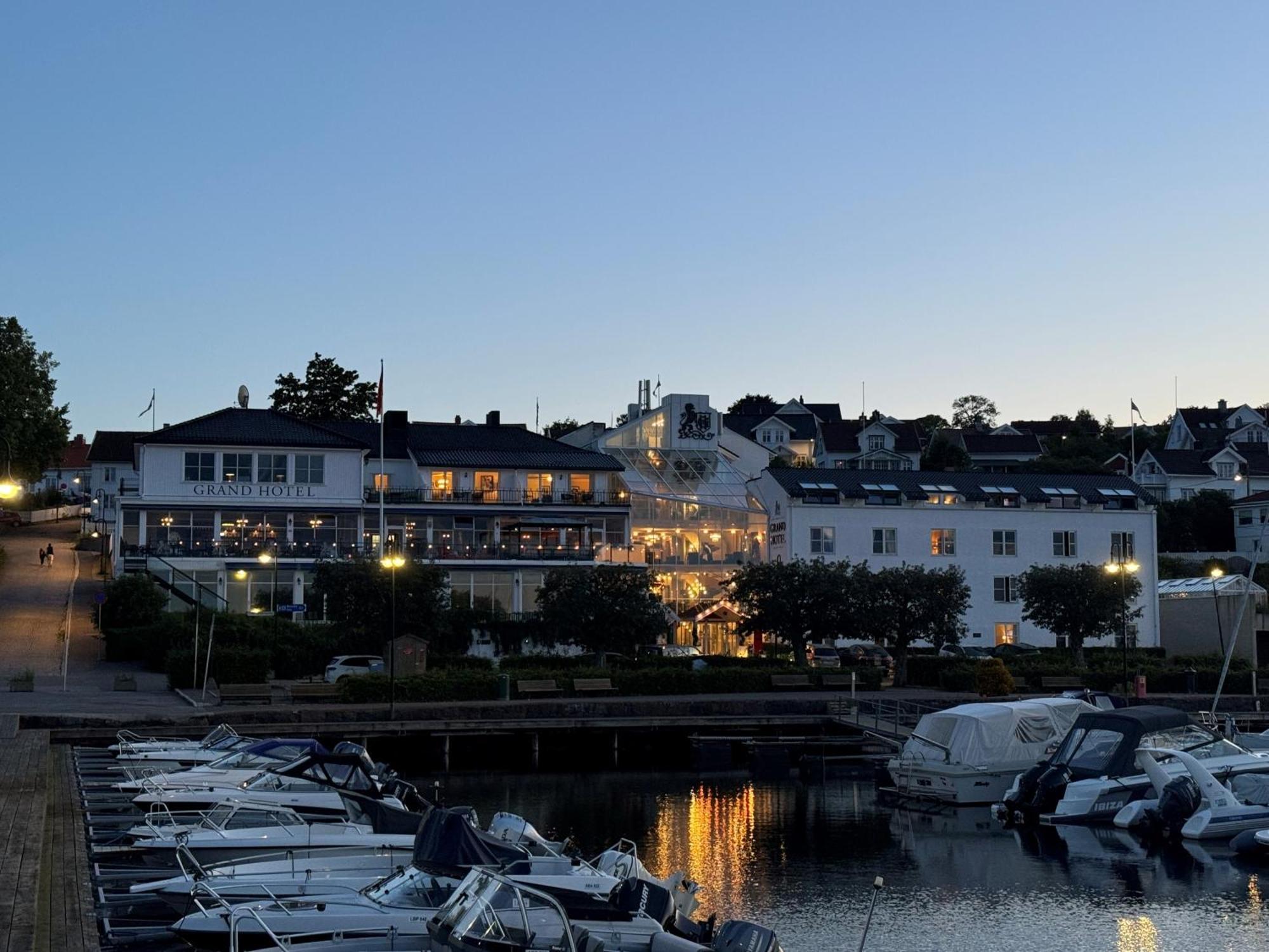 Grand Hotel Asgardstrand - Unike Hoteller Ngoại thất bức ảnh
